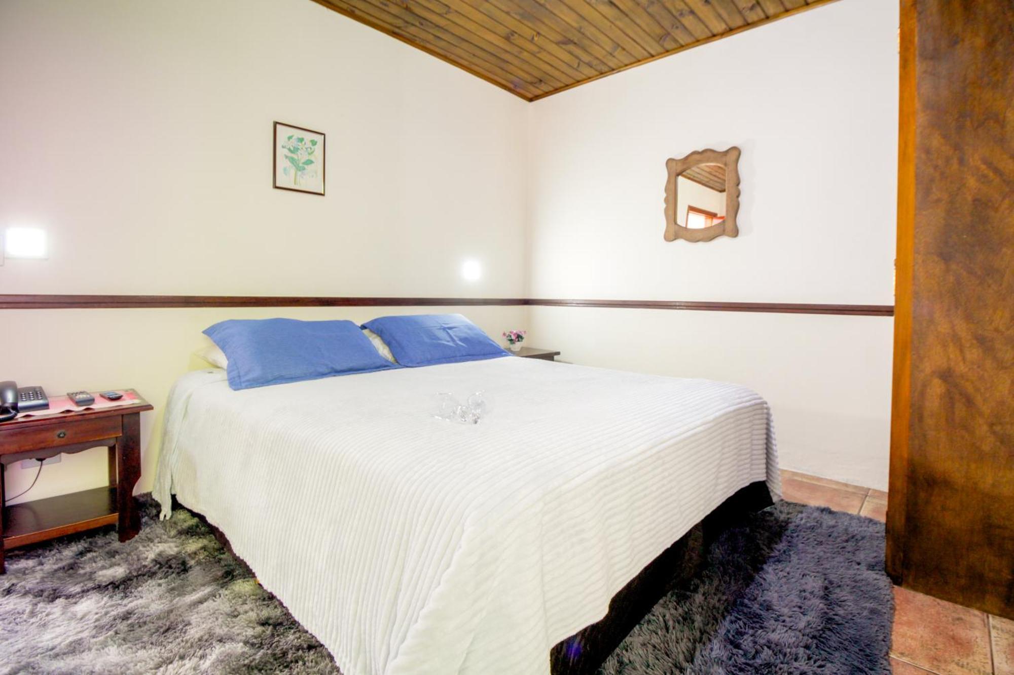 Hotel Ninho Do Falcão 4*